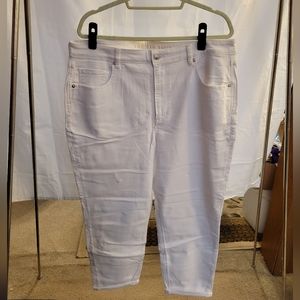 American Eagle Stretch Mom Jean NWOT